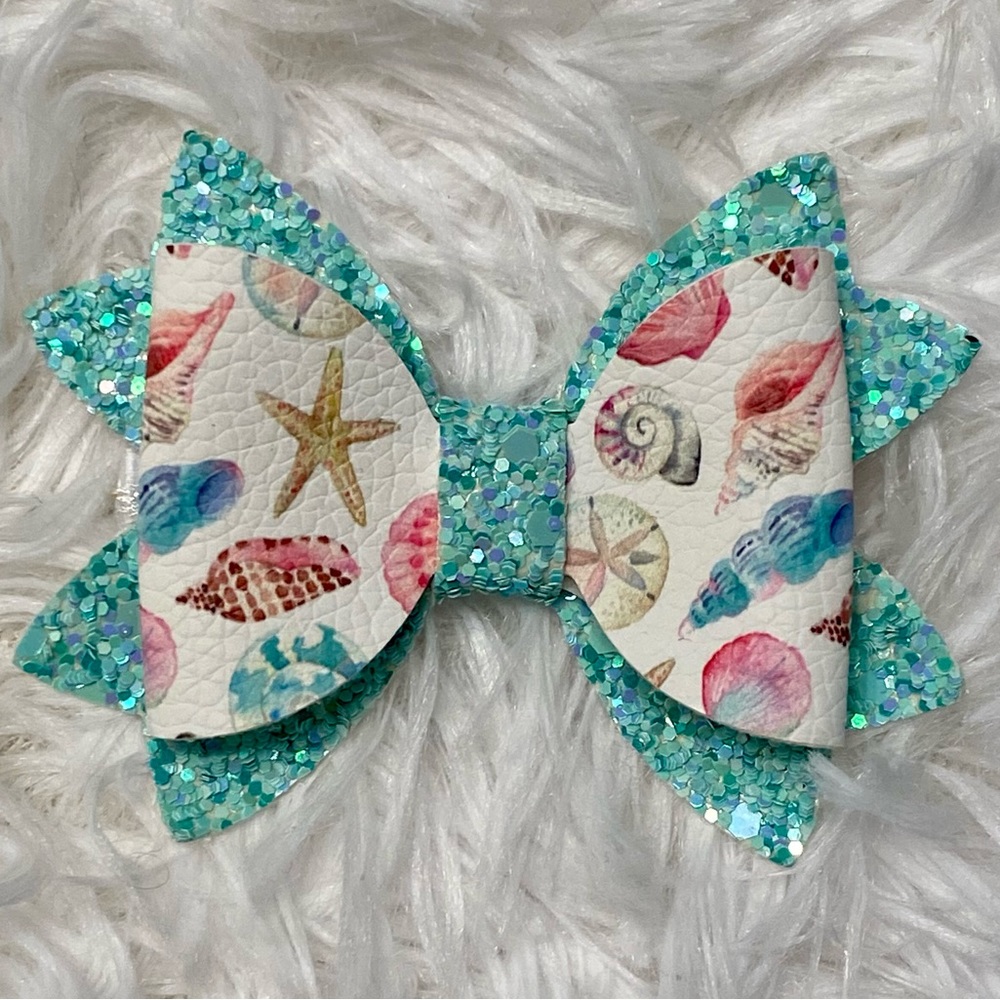 🌸3/$10🌸 Seashell Bow